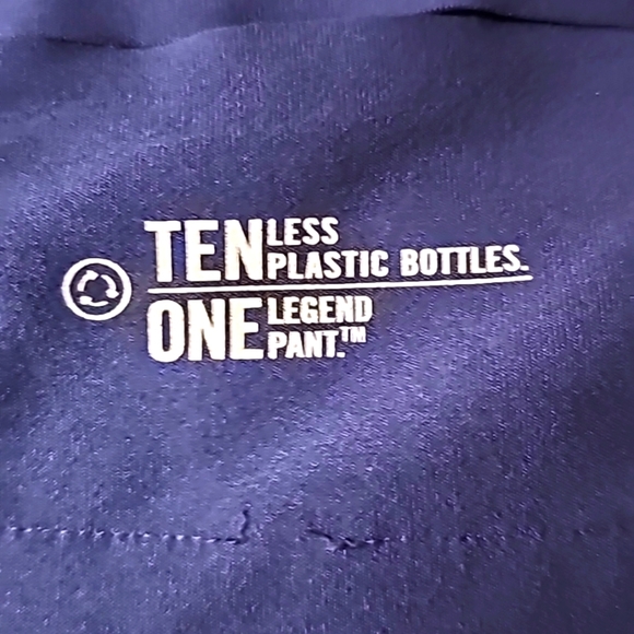 Nike Womens (Small) Cropped Workout Leggings - Picture 6 of 6